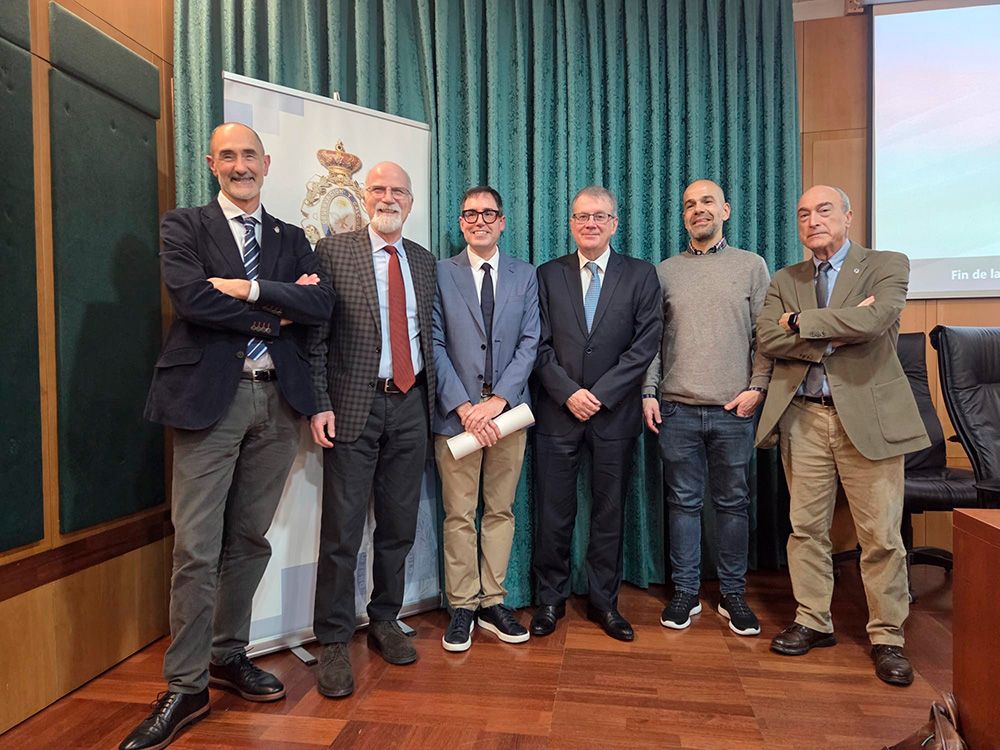 El Prof. Aurelio Mateo Alonso acompañado por otros miembros de la RSEQ en su toma de posesión como académico de la RAC